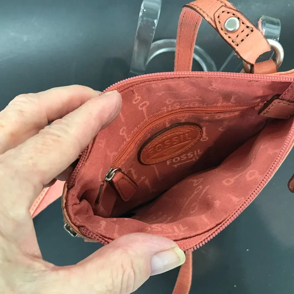 Peach Leather Fossil Crossbody bag